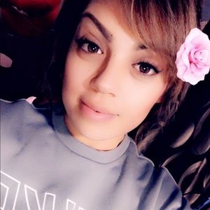 Meet your Posher, Vanessa